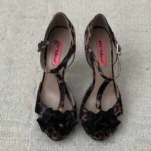 Betsey Johnson Animal Print Bow Peep Toe Vintage Stiletto Heels